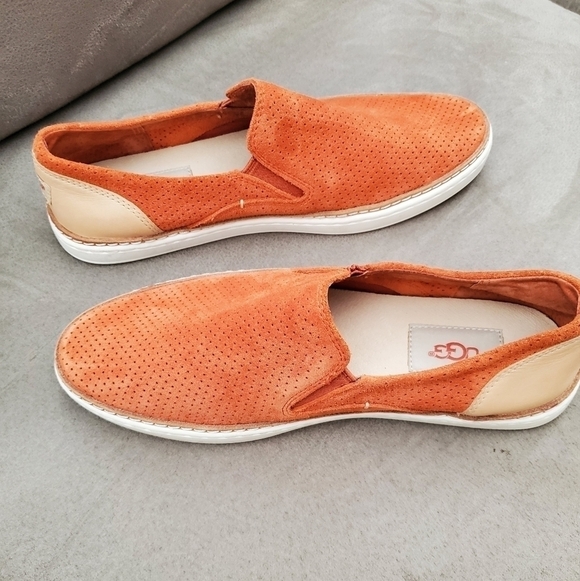 UGG Adley Perf FireOpal Suede/Leather Elastic Goring Women Sneaker - Picture 6 of 9